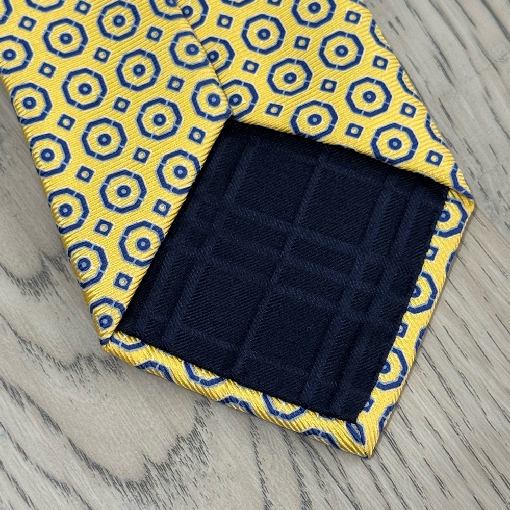 NEW BURBERRY LONDON 100% SILK Yellow Geometric Print Tie - Made In Italy $245 - Picture 3 of 10